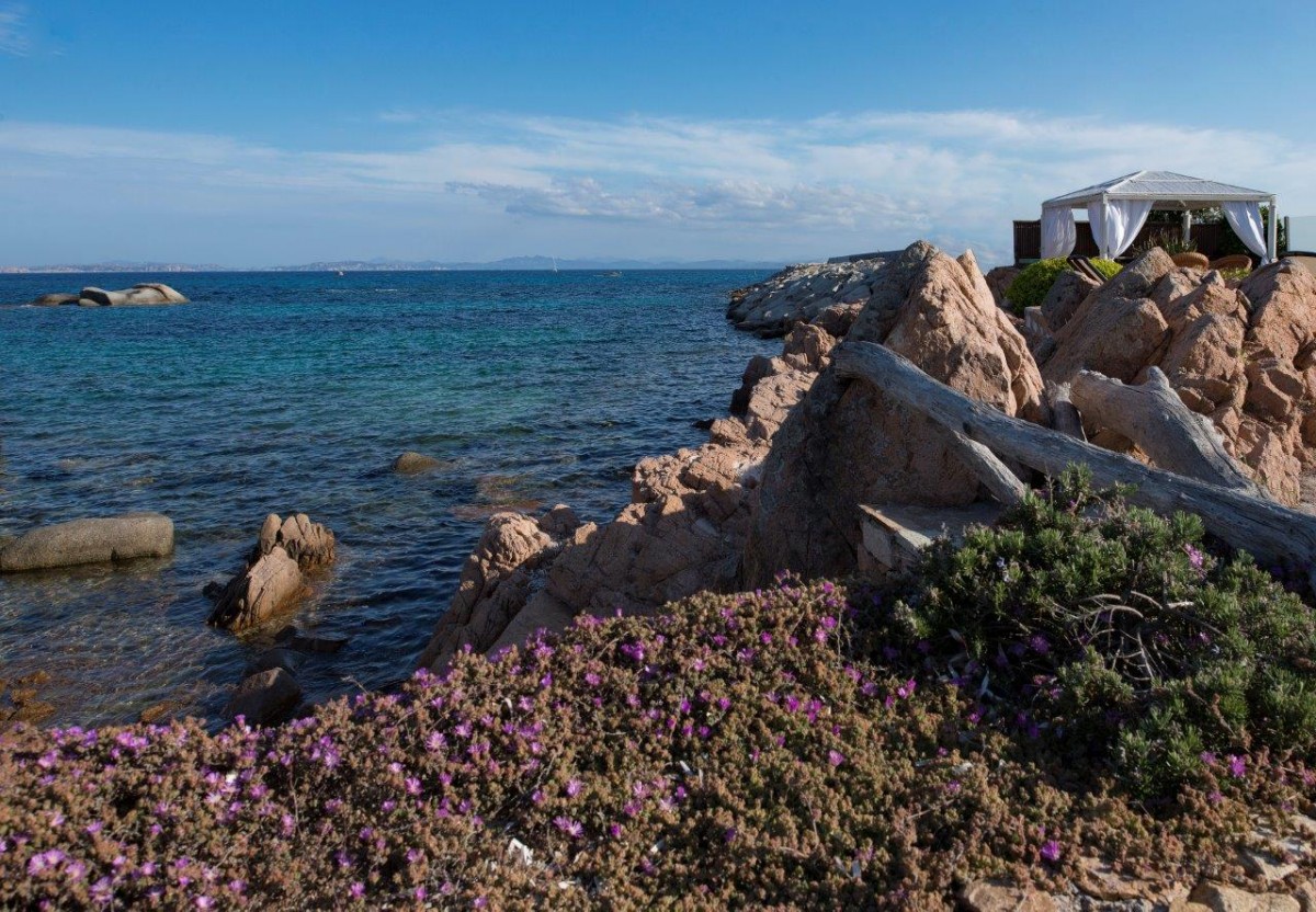 Des Pêcheurs Hôtel & Spa, Isola di Cavallo - Ile de Cavallo - Bonifacio - Corsica - Travered ...